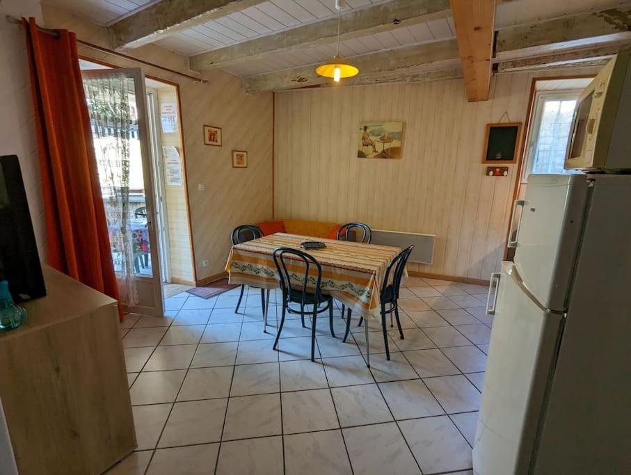Gite Elisa Vals-les-Bains Zewnętrze zdjęcie